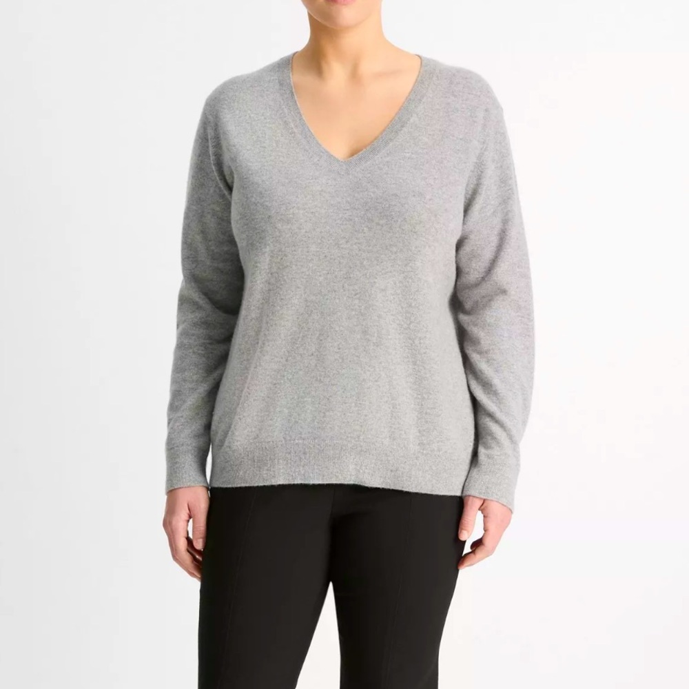 VINCE SOFT WEEKEND 100% CASHMERE V-NECK SWEATER  GREY sz L